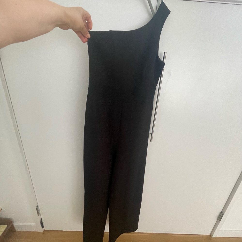 Lulu’s one shoulder jumpsuit